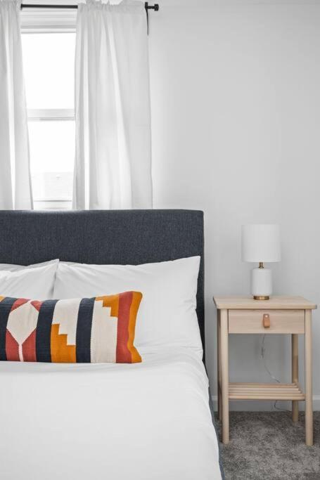 Cozysuites 3Br Arsenal Heights Indy Indianápolis Exterior foto